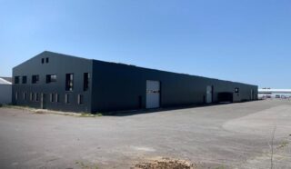  LOCAUX D'ACTIVITES  310 m² PLOUEDERN