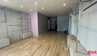  LOCAL COMMERCIAL 58 m² LA BAULE