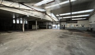  LOCAL ACTIVITES 770 m² env NANTES NORD OUEST