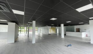  LOCAL COMMERCIAL  450 m² LANDERNEAU