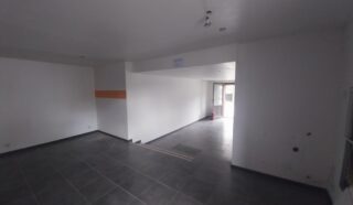  LOCAL COMMERCIAL OU PROFESSIONNEL 45 m² BAUD