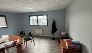  BUREAUX 130 m² GUIPAVAS