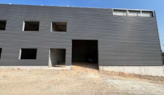  LOCAUX DE STOCKAGE 180 m² LE RHEU