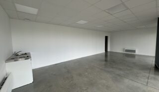  LOCAL D'ACTIVITÉS 301 m² NANTES SUD