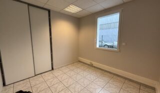  LOCAUX D'ACTIVITÉS 171 M² LES SORINIERES