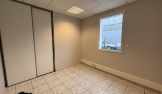  LOCAUX D'ACTIVITÉS 171 M² LES SORINIERES