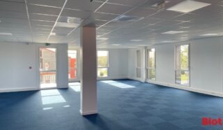  BUREAUX 1 017 m² PORNIC