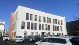  BUREAUX 350 M² CHARTRES-DE-BRETAGNE