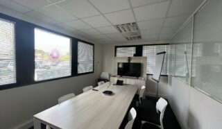  BUREAUX 133 m² REZE