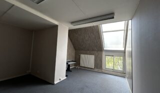  INVESTISSEMENT BUREAUX 1 431 M² LA HAIE FOUASSIERE