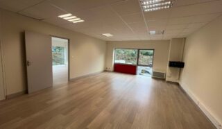  LOCAL MIXTE BUREAU / ACTIVITES CESSON-SEVIGNE 187 m²