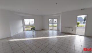  BUREAUX MINIAC-MORVAN 138 m²