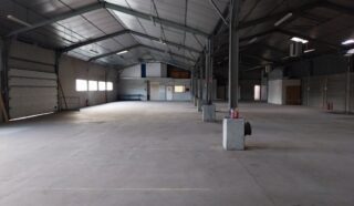  LOCAUX D'ACTIVITÉS 1200 M² CARQUEFOU