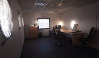  BUREAUX 285 m² QUIMPER