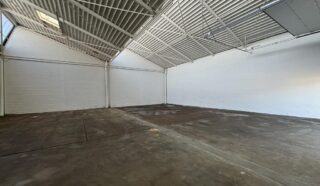  LOCAL DE STOCKAGE 220 m² CARQUEFOU