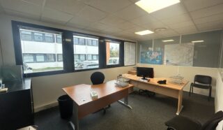  BUREAUX 602 m² REZE