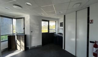  BUREAUX 235 m² ST GREGOIRE