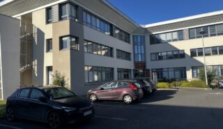  BUREAUX 235 m² ST GREGOIRE