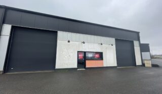  LOCAUX D'ACTIVITES 1 518 m² PLOUIGNEAU