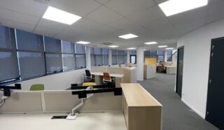  BUREAUX ÉQUIPÉS MUTUALISÉS 780 m² ST GERAND