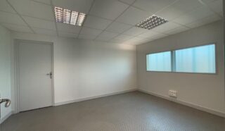  LOCAUX D'ACTIVITÉS 334 M² BOUAYE