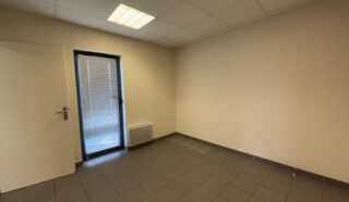  LOCAUX D'ACTIVITÉS 334 M² BOUAYE