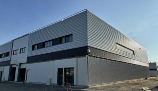  CELLULE D'ACTIVITÉS 367 m² NANTES SUD