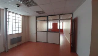  LOCAL COMMERCIAL 180 m² PONTIVY