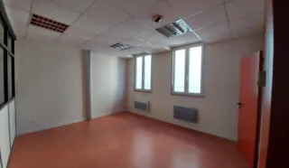  LOCAL COMMERCIAL 180 m² PONTIVY