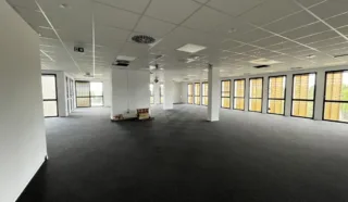  BUREAUX 245 M² RENNES