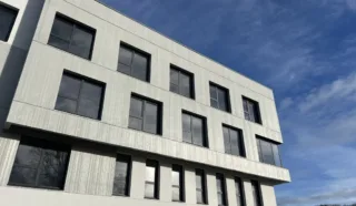  BUREAUX 255 M²  CHARTRES-DE-BRETAGNE