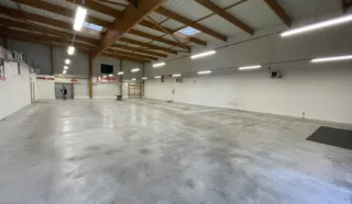  LOCAL COMMERCIAL 590 m² LANESTER