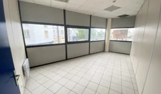  BUREAUX 231 m² BREST