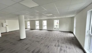  BUREAUX 81 m² BREST