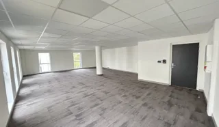  BUREAUX 81 m² BREST