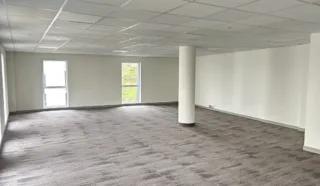  BUREAUX 81 m² BREST