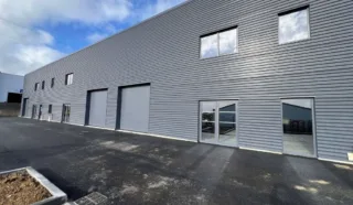  LOCAUX DE STOCKAGE 215 m² LE RHEU