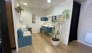  LOCAL D'ACTIVITÉS AVEC SHOW ROOM 350 m² BREAL SOUS MONTFORT