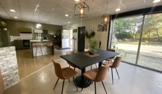  LOCAL D'ACTIVITÉS AVEC SHOW ROOM 350 m² BREAL SOUS MONTFORT