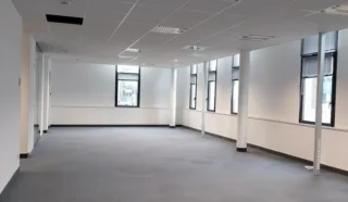  BUREAUX 397 m² GUIPAVAS