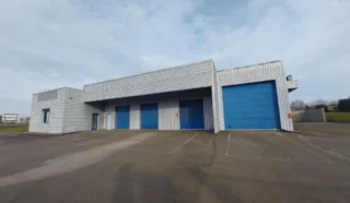  BATIMENT INDUSTRIEL 450 m² PONTIVY