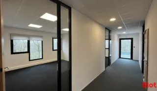  BUREAUX 150 m² BRUZ