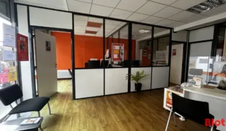  BUREAUX 160 m² MONTFORT-SUR-MEU