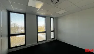  BUREAUX 400 m² PACÉ