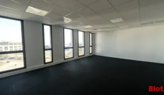  BUREAUX 400 m² PACÉ