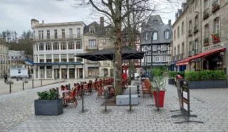  DROIT AU BAIL LOCAL COMMERCIAL   120 m² QUIMPER